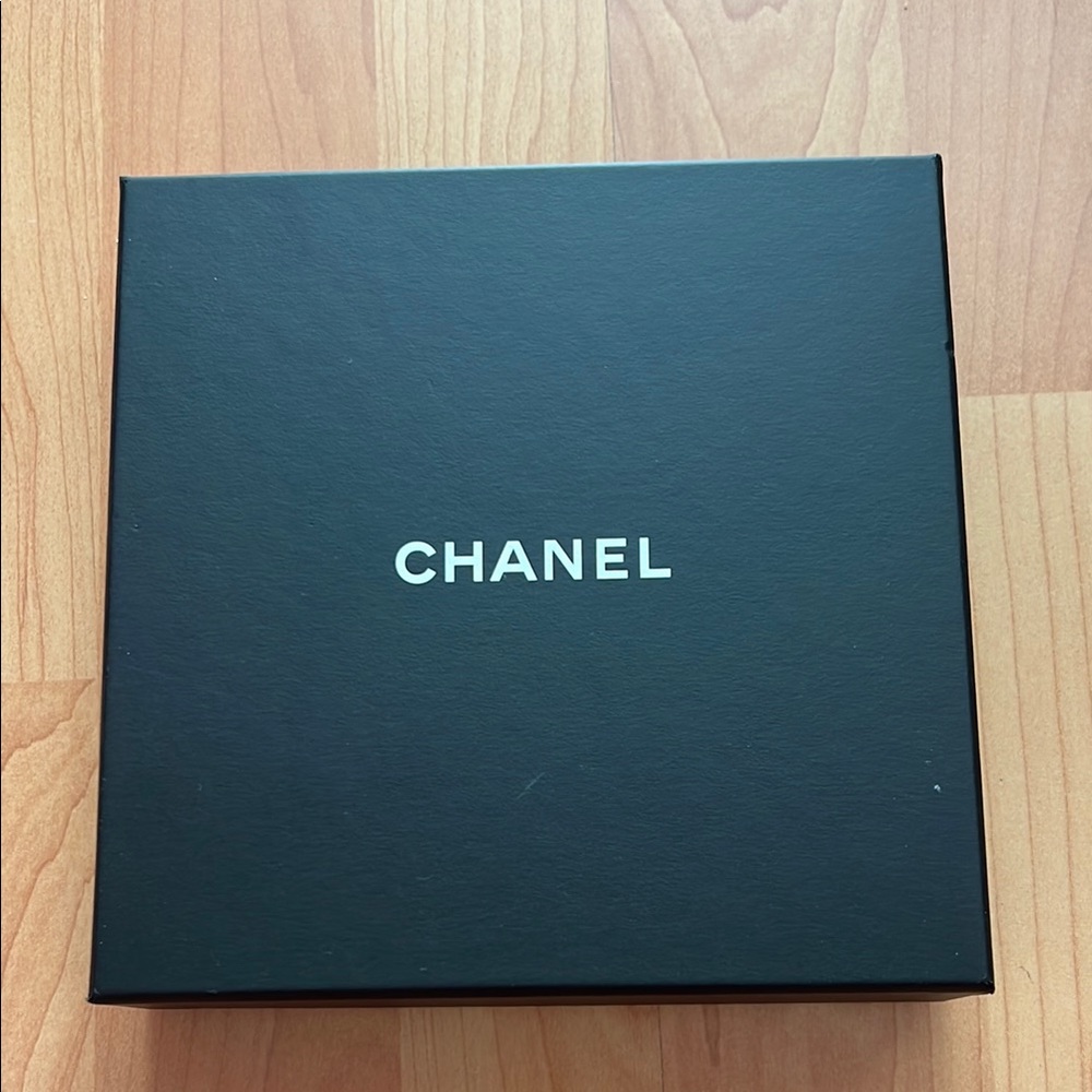 CHANEL Black box